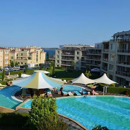 Двустаен Апартамент С Една Спалня В Комплекс Sunny Island Черноморец تشيرنوموريتس
